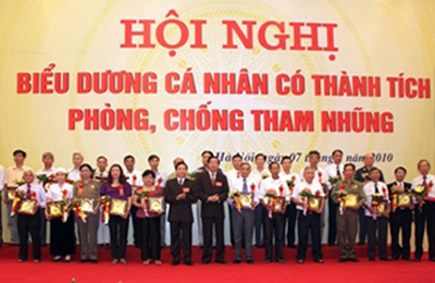 Một Hội nghị biểu dương cá nhân có thành tích phòng, chống tham nhũng