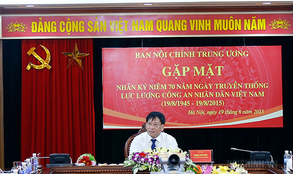 Đồng chí Phạm Anh Tuấn, Phó trưởng Ban Nội Chính Trung ương Chủ trì buổi gặp mặt