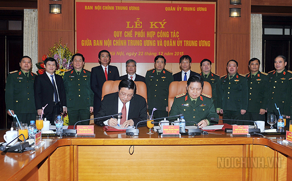 Quân uỷ Trung ương và Ban Nội chính Trung ương ký Quy chế phối hợp công tác (ngày 22-12-2015)
