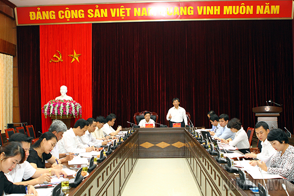 Quang cảnh buổi làm việc