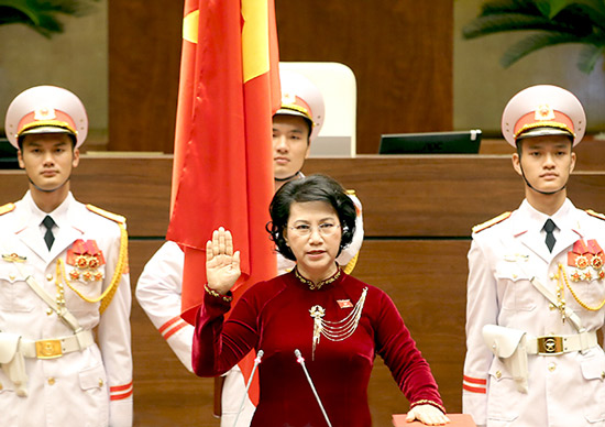 Chủ tịch Quốc hội khóa XIV Nguyễn Thị Kim Ngân tuyên thệ nhậm chức