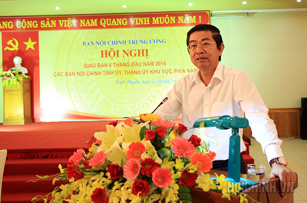 Đồng chí Võ Văn Dũng, Ủy viên Trung ương Đảng, Phó trưởng Ban Nội chính Trung ương phát biểu kết luận Hội nghị