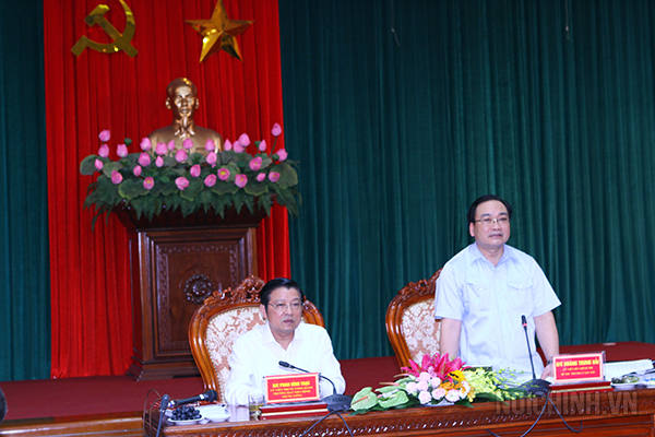 Đồng chí Hoàng Trung Hải, Ủy viên Bộ Chính trị, Bí thư Thành ủy Hà Nội phát biểu tại Hội nghị 