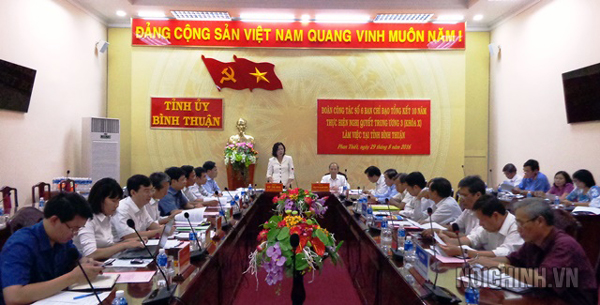 Quang cảnh buổi làm việc