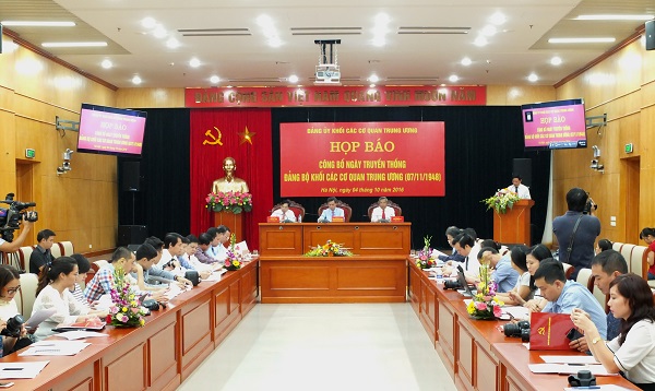 Quang cảnh buổi Họp báo