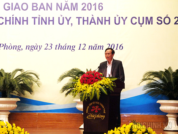 Đồng chí Bùi Anh Linh, Phó trưởng Ban Nội chính Tỉnh ủy Thanh Hoá phát biểu tại Hội nghị