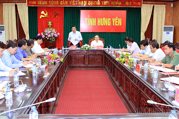 Quang cảnh buổi làm việc