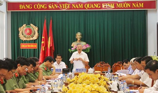 Quang cảnh buổi làm việc