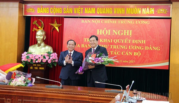 Trần Quốc Trung, Ủy viên Trung ương Đảng, Bí thư Thành ủy, Chủ tịch HĐND Thành phố Cần Thơ chúc mừng đồng chí Phạm Gia Túc, Phó trưởng Ban Nội chính Trung ương