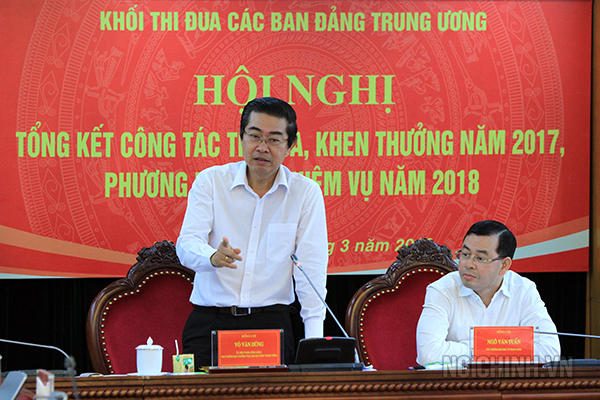 Đồng chí Võ Văn Dũng, Ủy viên Trung ương Đảng, Phó Trưởng ban Thường trực Ban Nội chính Trung ương phát biểu tại Hội nghị