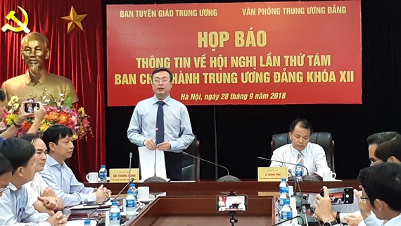 Phó trưởng Ban Tuyên giáo Trung ương Bùi Trường Giang cho biết các nội dung chính của Hội nghị Trung ương 8 khóa XII sắp tới