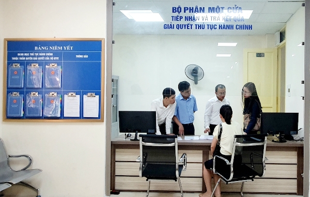 Bộ phận một cửa giải quyết thủ tục hành chính