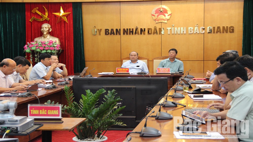 Một cuộc họp của Ủy ban nhân dân tỉnh Bắc Giang