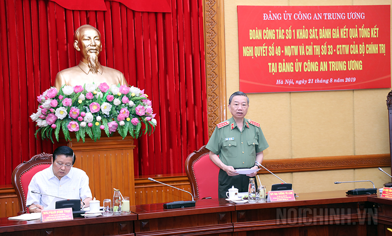 Đồng chí Đại tướng Tô Lâm, Ủy viên Bộ Chính trị, Bí thư Đảng ủy Công an Trung ương, Bộ trưởng Bộ Công an phát biểu tại buổi làm việc