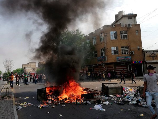 Một số người biểu tình ở Baghdad