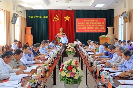 Quang cảnh buổi làm việc