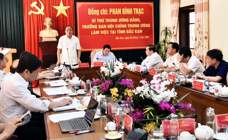 Quang cảnh buổi làm việc