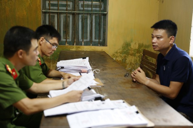 Công an tỉnh Nam Định khởi tố bị can, bắt tạm giam Doãn Thanh Bình, nhân viên Ngân hàng Công thương thành phố Nam Định về tội “Lạm dụng chức vụ, quyền hạn chiếm đoạt tài sản”