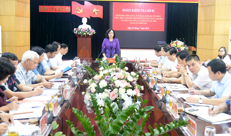 Phó Bí thư Thường trực Thành ủy Hà Nội Ngô Thị Thanh Hằng kiểm tra công tác thực hiện Chương trình 07-CTr/TU tại quận Đống Đa