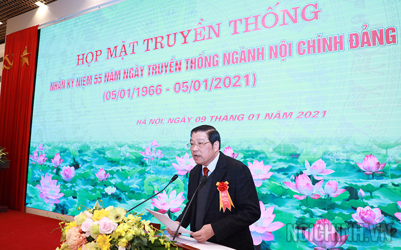 Đồng chí Phan Đình Trạc, Bí thư Trung ương Đảng, Trưởng Ban Nội chính Trung ương, Phó Trưởng ban Thường trực Ban Chỉ đạo Trung ương về phòng, chống tham nhũng, Phó Trưởng ban Thường trực Ban Chỉ đạo Cải cách tư pháp Trung ương ôn lại chặng đường 55 năm phát triển của ngành Nội chính Đảng