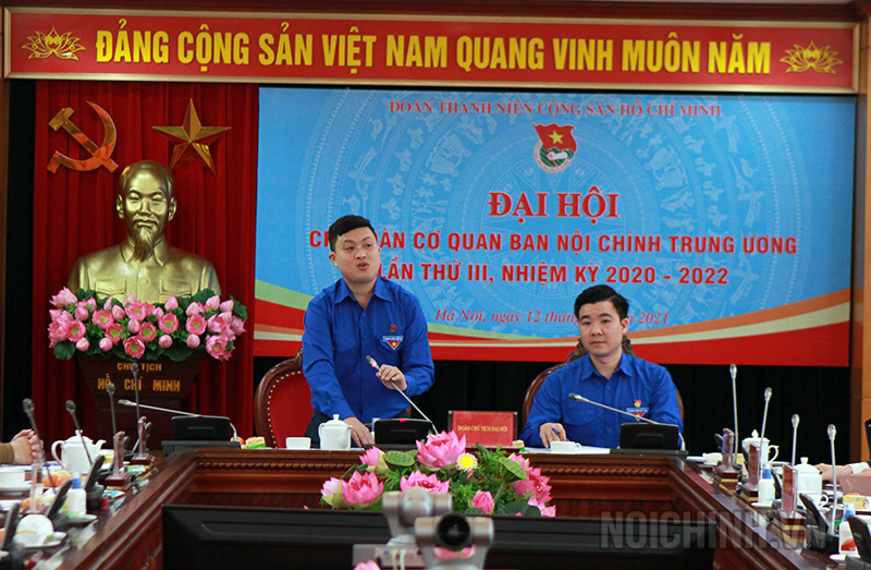 Đoàn chủ tịch Đại hội