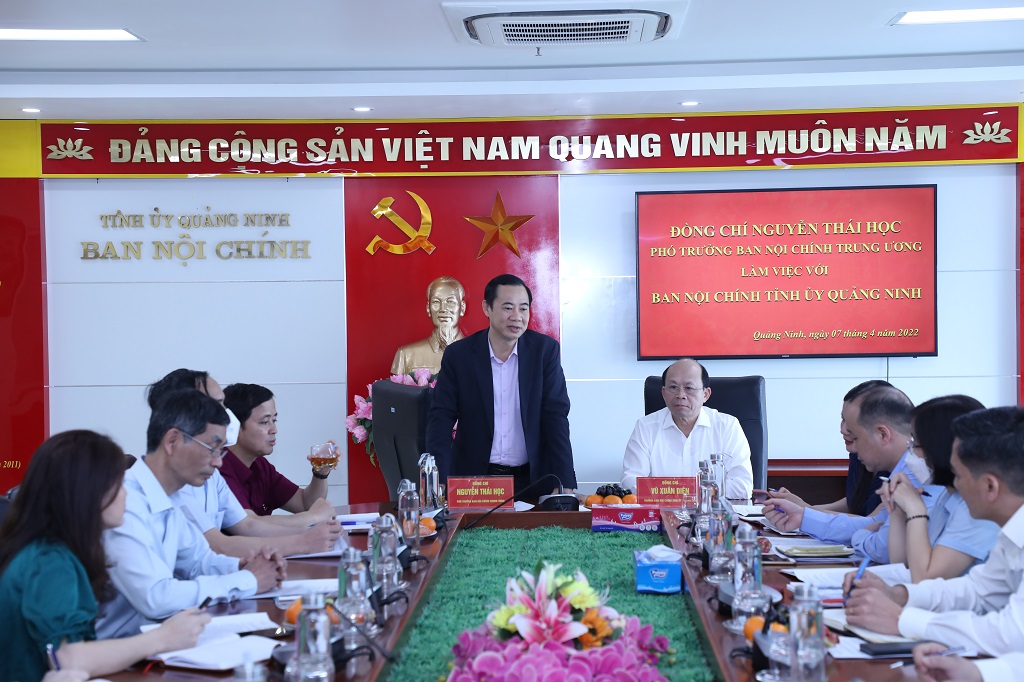 Đồng chí Nguyễn Thái Học, Phó Trưởng Ban Nội chính Trung ương phát biểu tại buổi làm việc