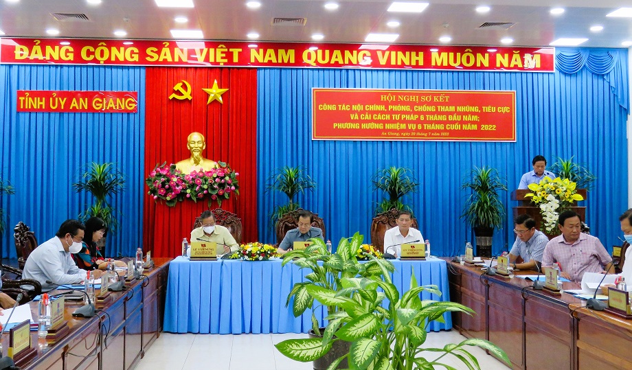 Hội nghị sơ kết công tác nội chính, phòng, chống tham nhũng, tiêu cực và cải cách tư pháp 6 tháng đầu năm 2022.