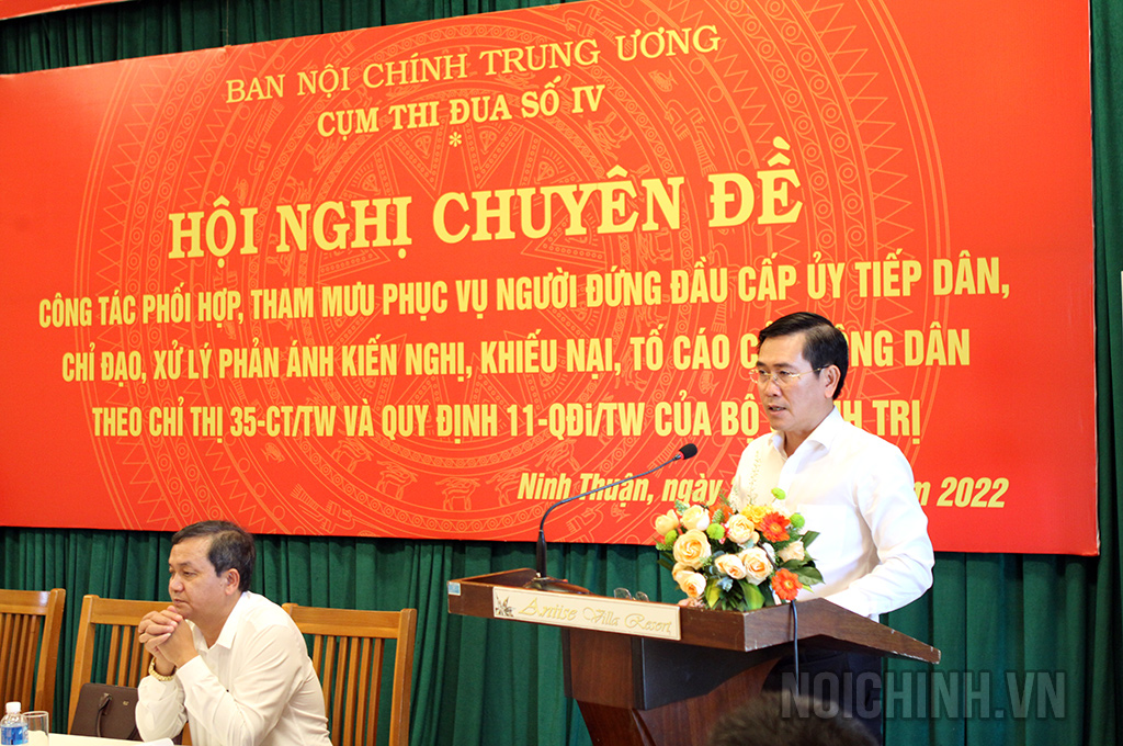 Đồng chí Phạm Văn Hậu, Phó Bí thư Thường trực Tỉnh ủy, Chủ tịch HĐND tỉnh Ninh Thuận phát biểu tại Hội nghị