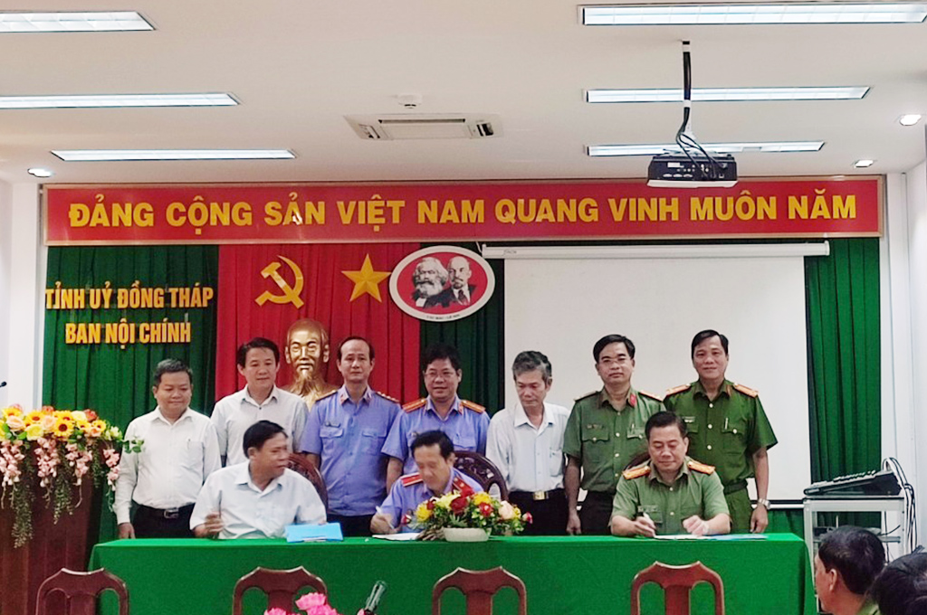 Quang cảnh Lễ ký