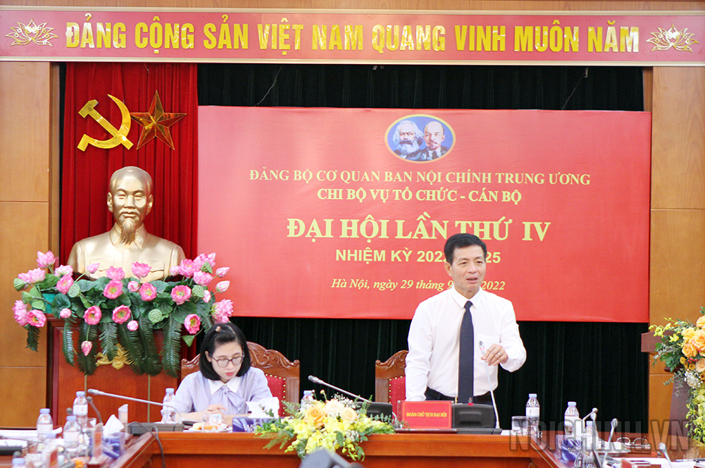 Đoàn chủ tịch Đại hội