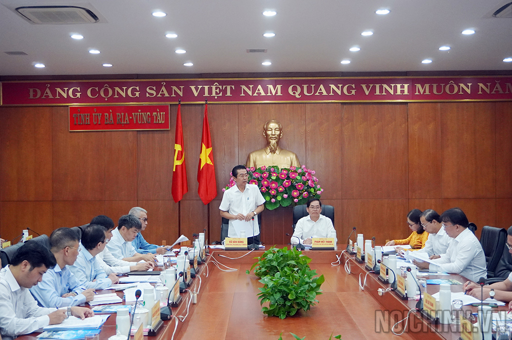 Đồng chí Võ Văn Dũng, Ủy viên Trung ương Đảng, Phó Trưởng ban Thường trực Ban Nội chính Trung ương phát biểu tại buổi làm việc