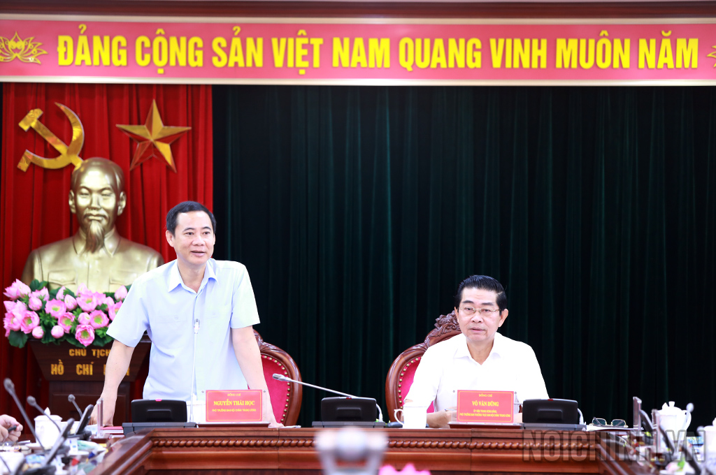 Đồng chí Nguyễn Thái Học, Phó Trưởng Ban Nội chính Trung ương phát biểu tại Hội nghị