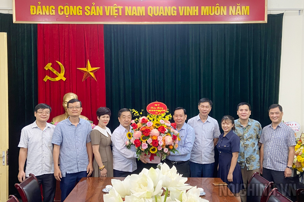 Vụ Theo dõi công tác phòng, chống tham nhũng, tiêu cực chúc mừng