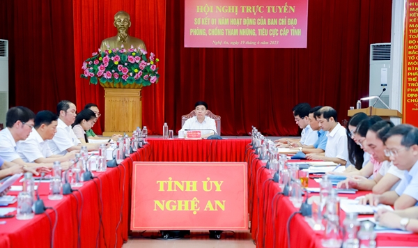 Hội nghị sơ kết 1 năm hoạt động của Ban Chỉ đạo phòng, chống tham nhũng, tiêu cực cấp tỉnh tại điểm cầu Nghệ An