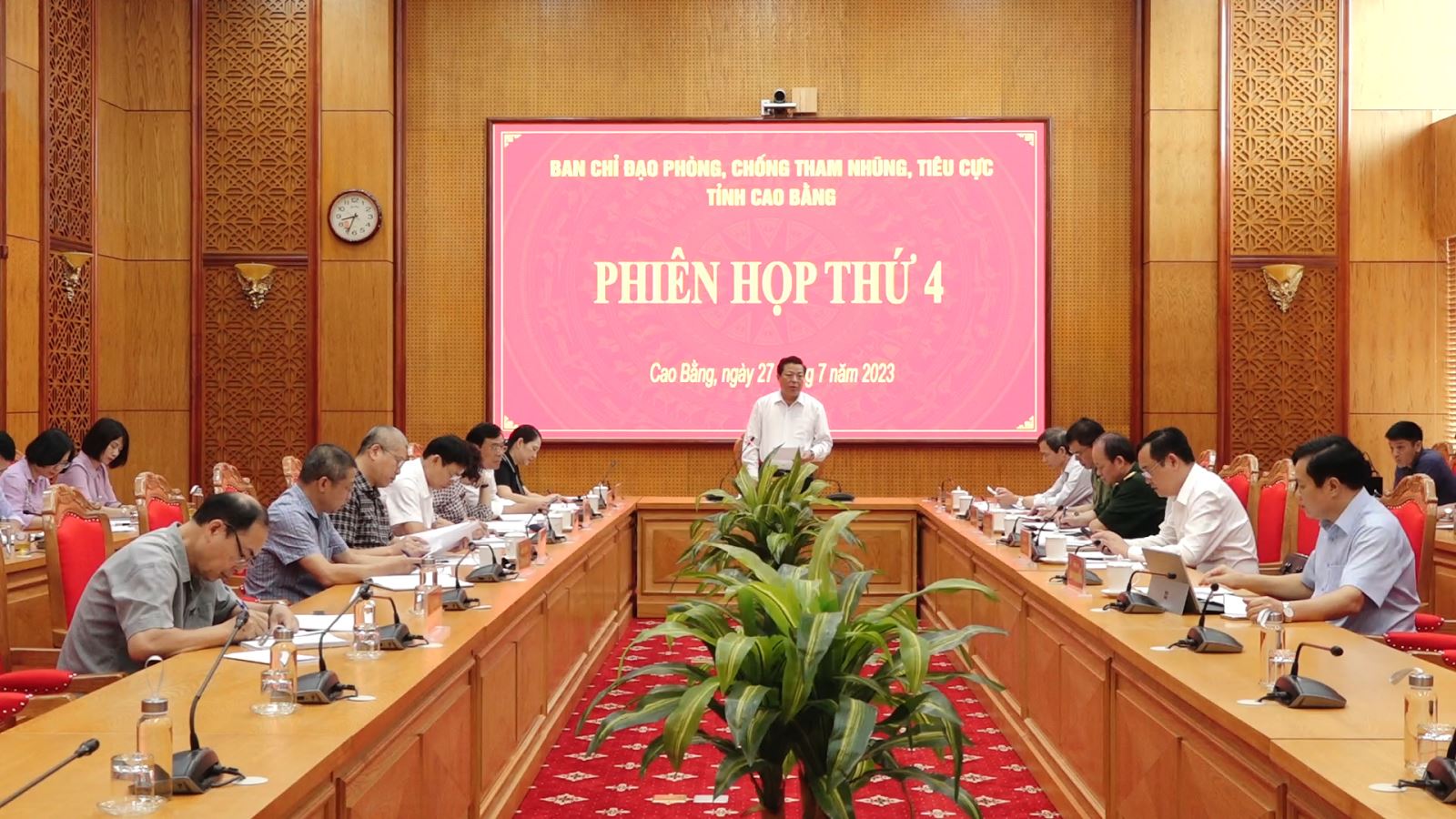 Quang cảnh Phiên họp