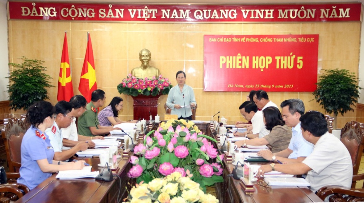 Quang cảnh Phiên họp