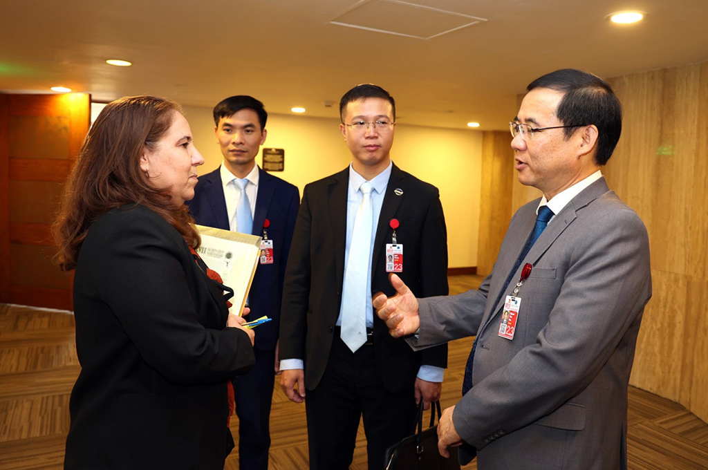 Đồng chí Nguyễn Thái Học, Phó Trưởng Ban Nội chính Trung ương tiếp Phó Trưởng Ban Đối ngoại Trung ương Đảng Cộng sản Cuba