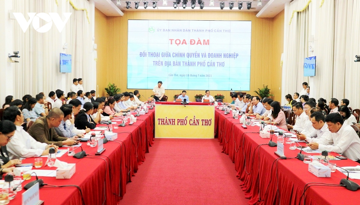 Tọa đàm đối thoại doanh nghiệp với chính quyền thành phố Cần Thơ