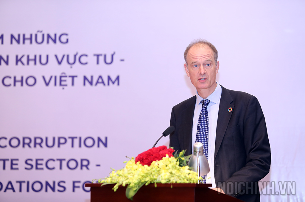 Ông Patrick Haverman, Quyền Trưởng đại diện thường trú Chương trình Phát triển Liên Hợp Quốc (UNDP) tại Việt Nam phát biểu tại Hội thảo