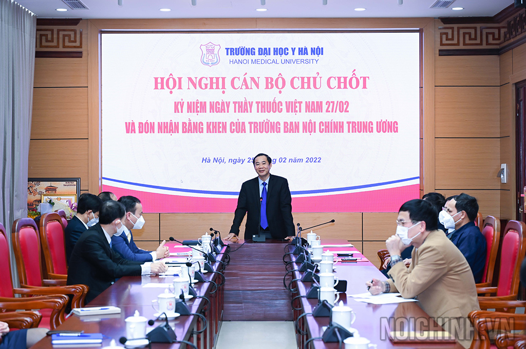 Đồng chí Nguyễn Thái Học, Phó trưởng Ban Nội chính Trung ương phát biểu tại Lễ trao Bằng khen của Trưởng Ban Nội chính Trung ương cho Tập thể và các cá nhân của Trường Đại học Y Hà Nội. Ngày 25/2/2022