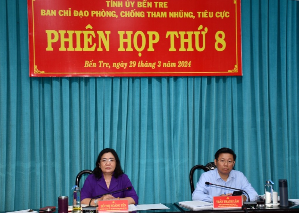 Các đồng chí Chủ trì Phiên họp