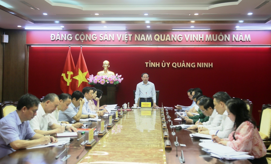 Quang cảnh Phiên họp