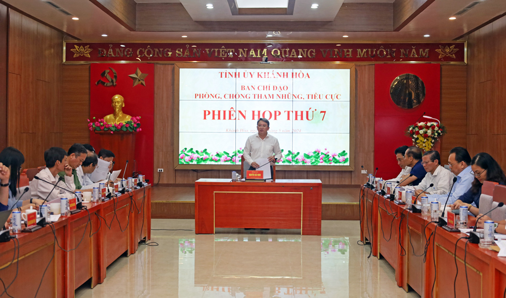 Toàn cảnh Phiên họp