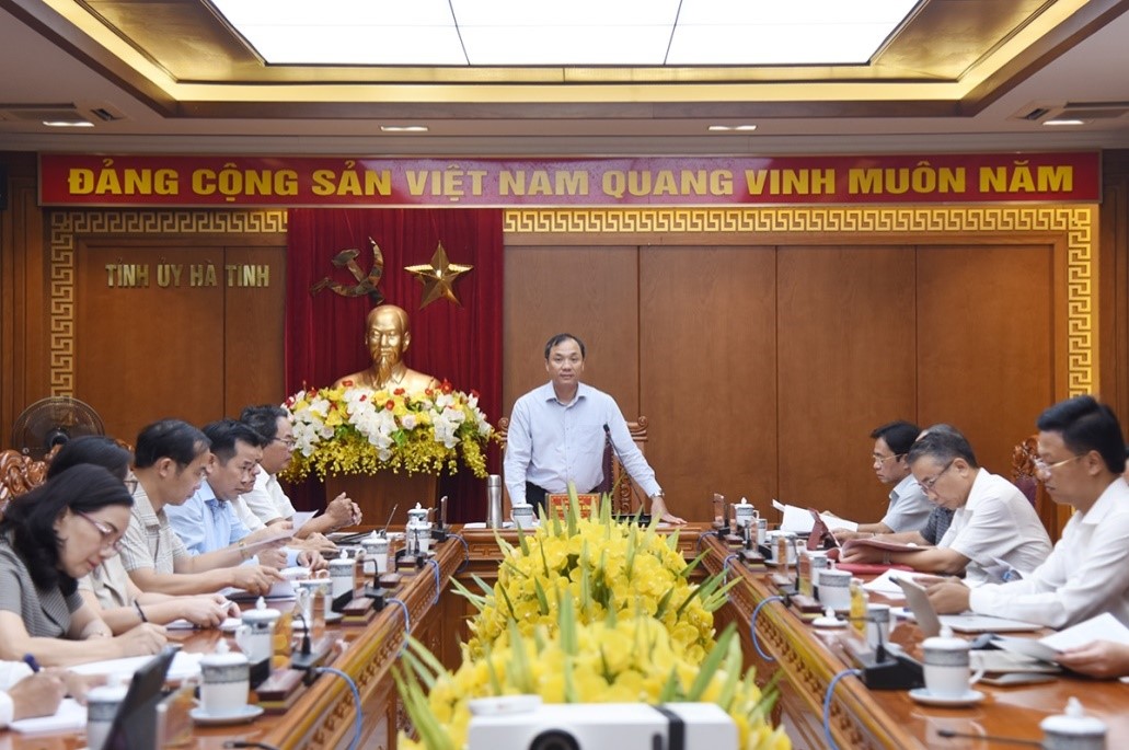 Đồng chí Hoàng Trung Dũng, Ủy viên Trung ương Đảng, Bí thư Tỉnh ủy, Trưởng Ban Chỉ đạo chủ trì Phiên họp.