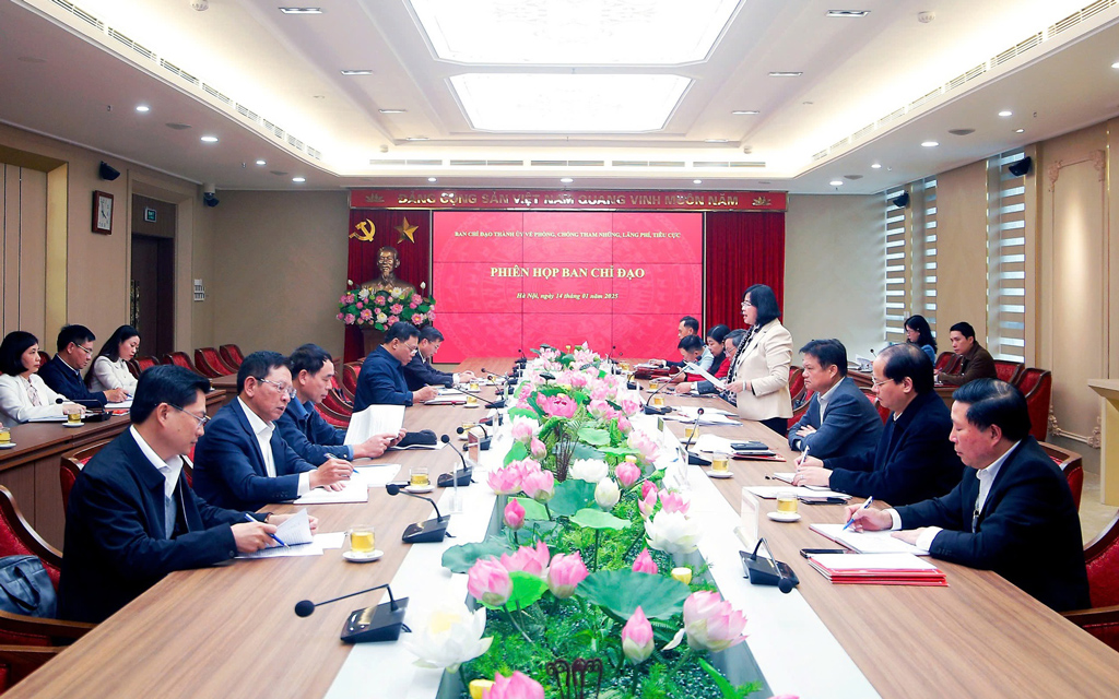 Một phiên họp Ban Chỉ đạo phòng, chống tham nhũng, lãng phí, tiêu cực thành phố Hà Nội
