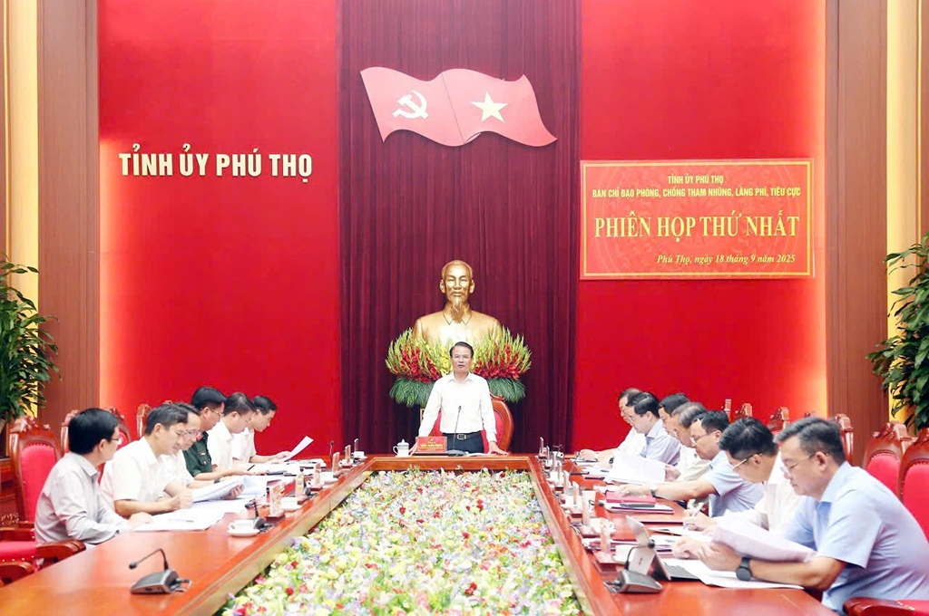 Quang cảnh Phiên họp