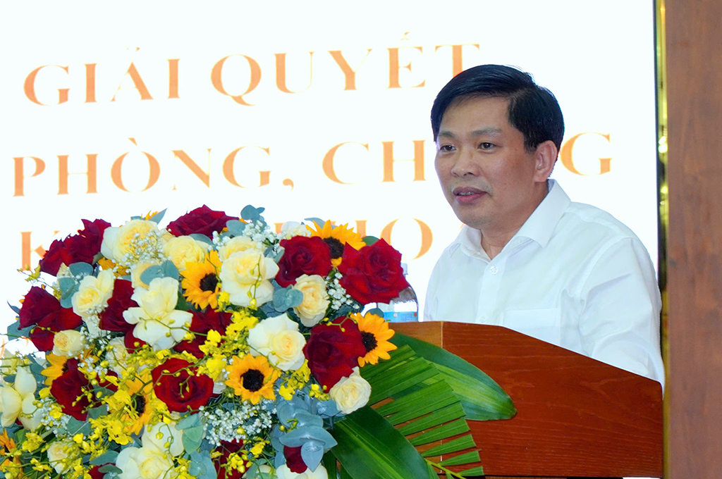 Đồng chí Đặng Văn Dũng, Phó Trưởng Ban Nội chính Trung ương phát biểu tại Hội thảo