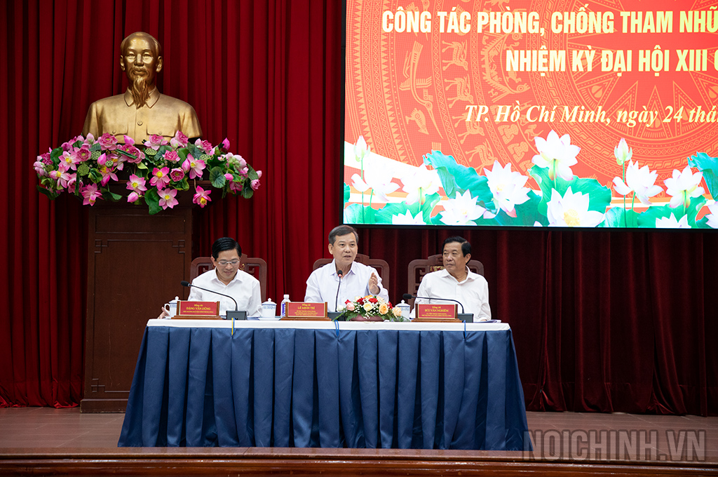 Các đồng chí chủ trì Hội nghị