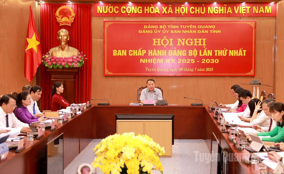 Một Hội nghị Ủy ban nhân dân tỉnh Tuyên Quang