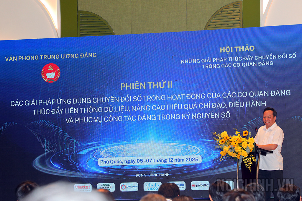 Đồng chí Đỗ Việt Hà, Phó Bí thư Đảng ủy các cơ quan Đảng Trung ương phát biểu tại Hội thảo